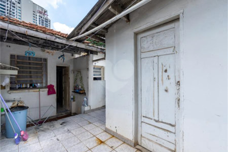 Sobrado à venda com 4 quartos, sendo 1 suíte, em Jardim das Acácias, São Paulo, SP