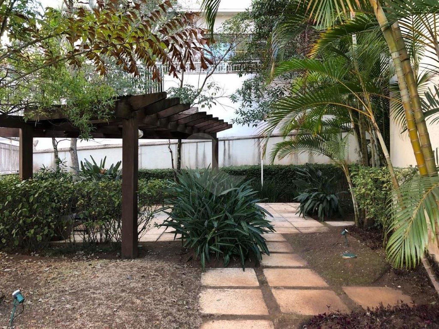 Apartamento à venda com 3 suítes em Vila Suzana, São Paulo, SP
