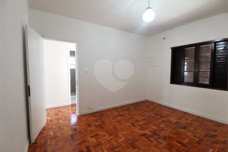 Casa à venda com 3 quartos em Interlagos, São Paulo, SP