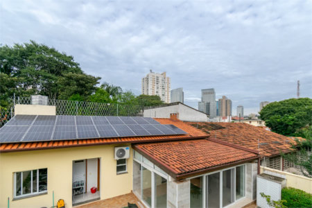 Casa à venda com 3 quartos, sendo 1 suíte,  em Vila Cordeiro, São Paulo, SP
