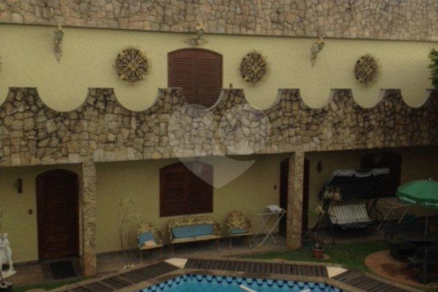 Casa à venda com 4 quartos, sendo 3 suítes, em Vila Paiva, São Paulo, SP
