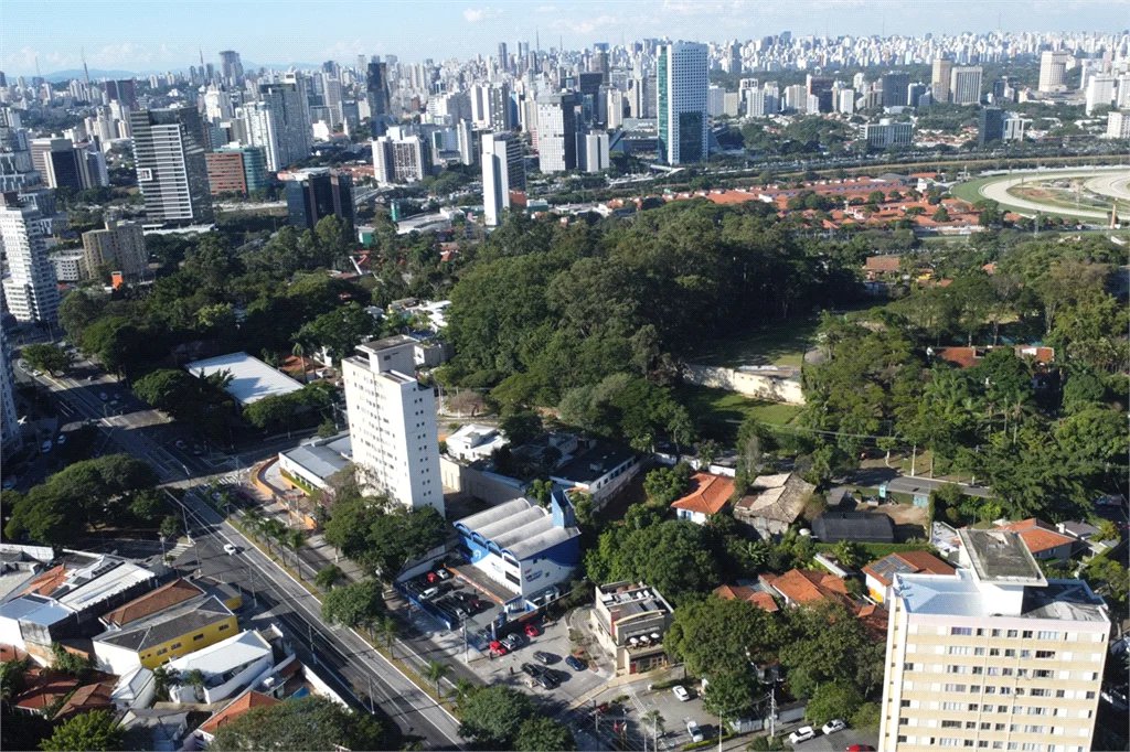 Casa à venda ou para alugar com 3 quartos, sendo 1 suíte, em Butantã, São Paulo, SP