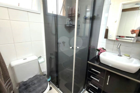 Apartamento à venda com 3 quartos, sendo 1 suíte,  em Vila Paulo Silas, São Paulo, SP