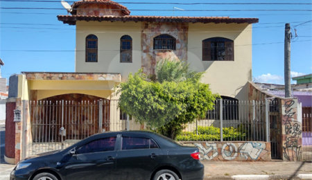 Sobrado à venda com 3 quartos, sendo 2 suítes,  em Cidade Cruzeiro do Sul, Suzano, SP