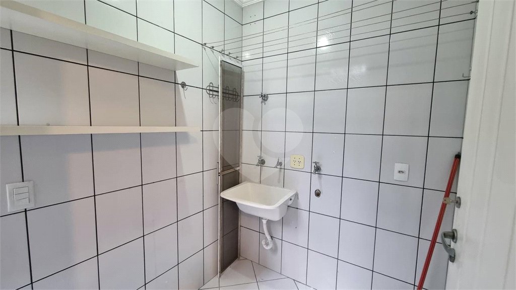 Casa à venda com 3 quartos, sendo 1 suíte,  no condomínio Residencial Villagio, São Paulo - SP