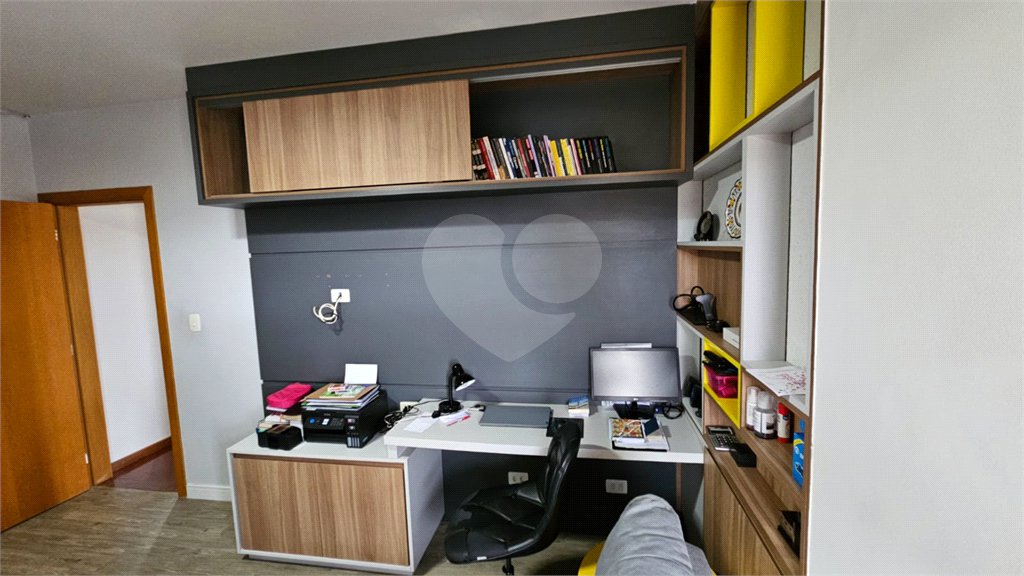 Apartamento à venda com 3 quartos, sendo 1 suíte,  no Centro, Suzano, SP