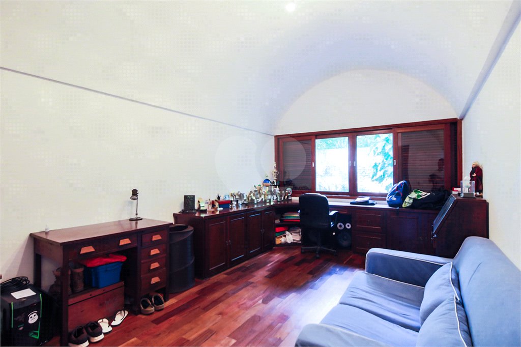 Casa à venda com 4 quartos, sendo 1 suíte,  em Interlagos, São Paulo, SP