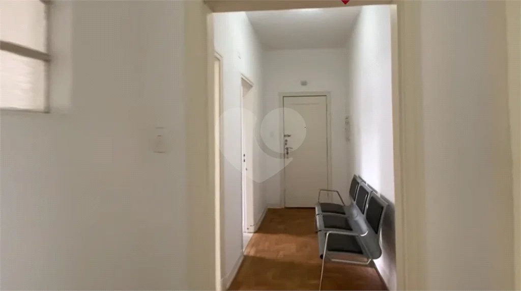 Apartamento 2 dormitorios, sala, cozinha sem vaga ,no bairro Republica