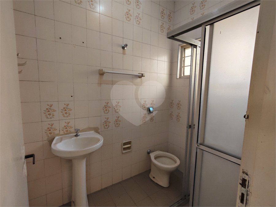 Casa à venda ou para alugar com 5 quartos, sendo 3 suítes, em Vila Maria, Itapetininga, SP