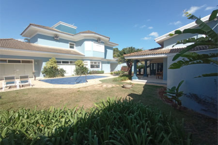 Casa à venda com 3 suítes em Vila Nastri, Itapetininga, SP