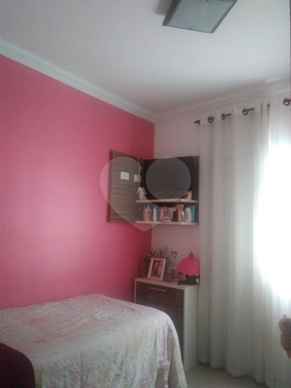 Casa à venda com 3 quartos, sendo 1 suíte,  no condomínio Algarve Residencial, São Paulo - SP
