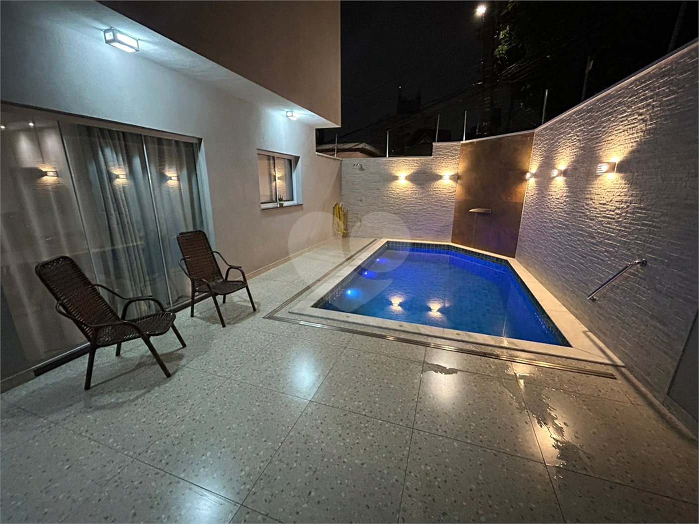 Sobrado à venda com 3 quartos, sendo 1 suíte, em Santa Teresinha, São Paulo, SP