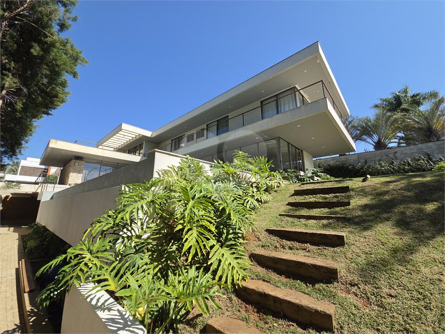 Casa à venda com 4 suítes no condomínio Fazenda Imperial, Sorocaba - SP