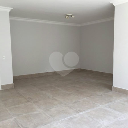 Apartamento à venda com 3 quartos, sendo 1 suíte, em Itaim Bibi, São Paulo, SP