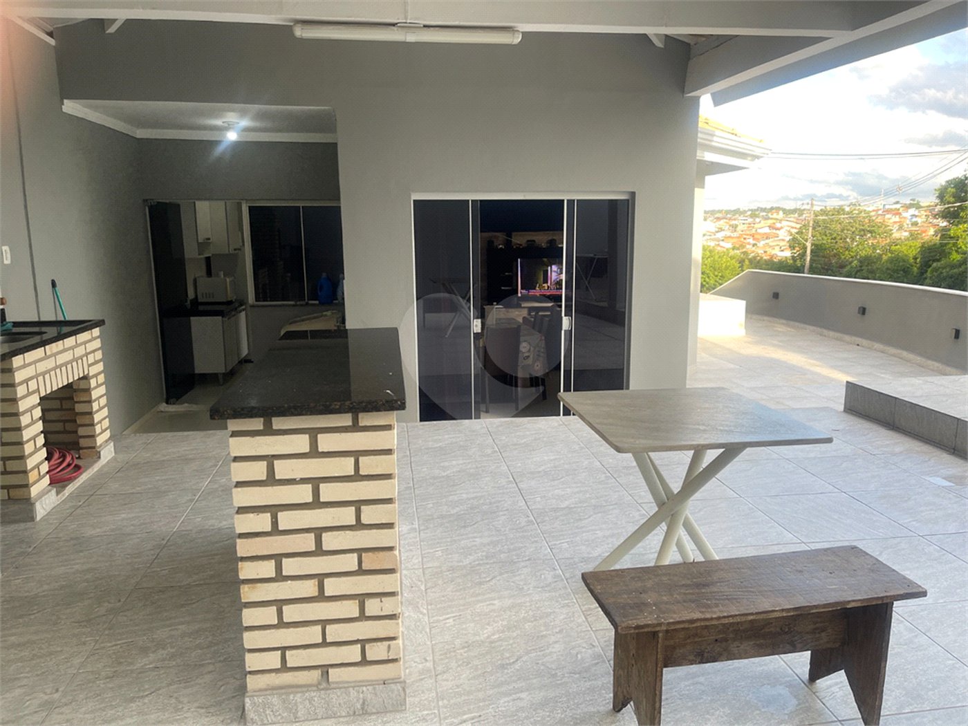Casa à venda com 4 quartos, sendo 1 suíte, no condomínio Horto Florestal II, Sorocaba - SP