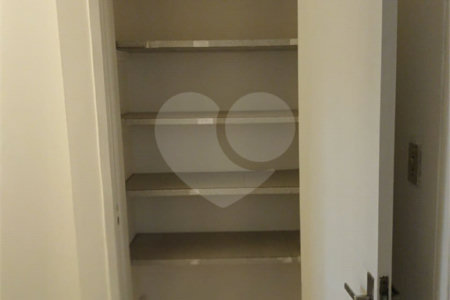 Casa à venda ou para alugar com 6 quartos, sendo 4 suítes,  em JARDIM GUEDALA, São Paulo, SP