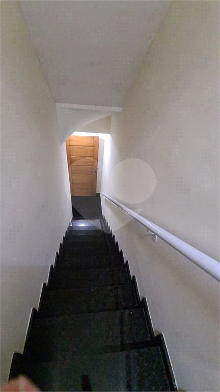 Casa à venda com 3 quartos, sendo 1 suíte, no condomínio Alvorada Parque Vitória, São Paulo - SP