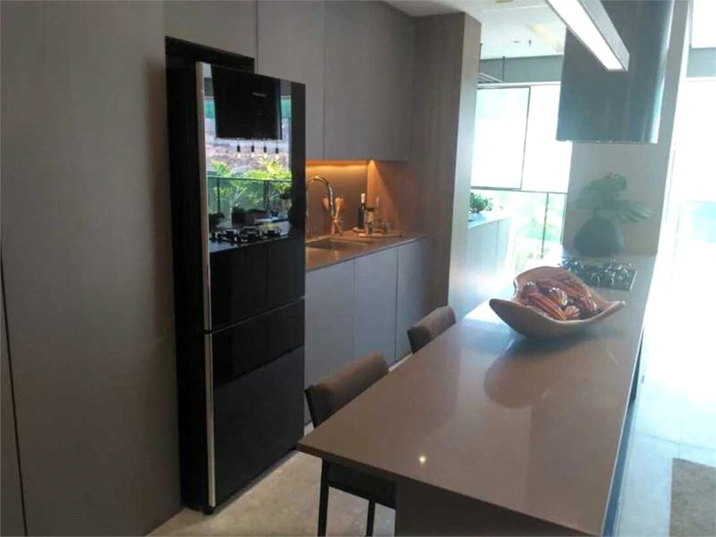 Apartamento à venda com 3 quartos, sendo 1 suíte, em Jardim das Acácias, São Paulo, SP