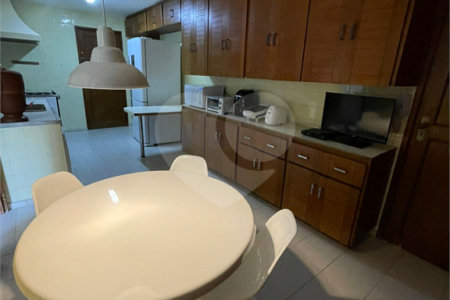 Apartamento à venda com 3 quartos, sendo 1 suíte, em Higienópolis, São Paulo, SP