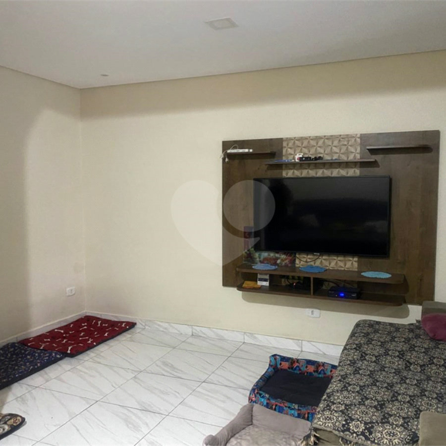 Casa à venda com 1 quarto e 2 vagas na Vila Rosália