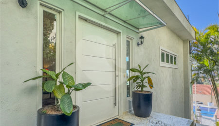 Casa à venda com 3 suítes no condomínio Colinas de Ibiúna, Ibiúna - SP