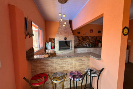 Casa com 03 Dormitórios á venda, em Jardim Alvorada, São Carlos.