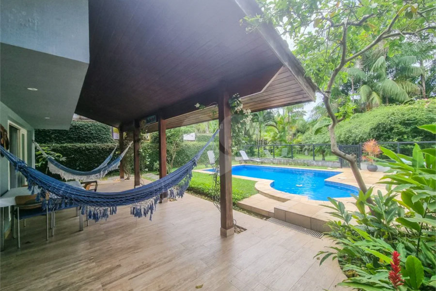 Casa à venda com 6 quartos, sendo 4 suítes,  em Riviera de São Lourenço, Bertioga, SP