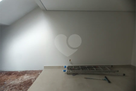 Casa exclusiva em Atibaia de alto padrão com 3 suítes, piscina, espaço gourmet, condomínio fechado, aceita financiamento