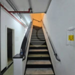 Prédio Comercial com 300m² , 3 pavimentos , refeitório , 2 banheiros , à venda no Brás.