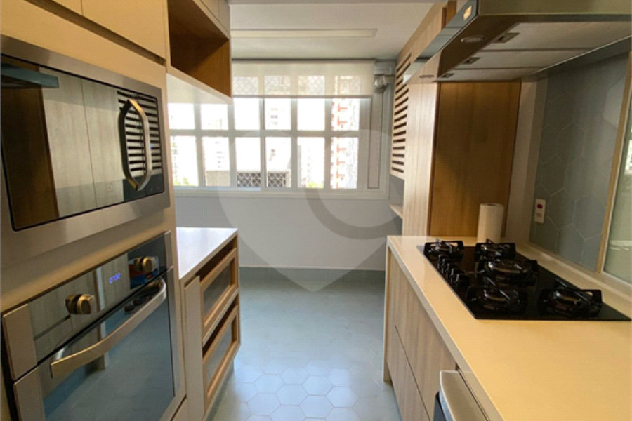 Apartamento reformado de 96m² no coração do Jardins!