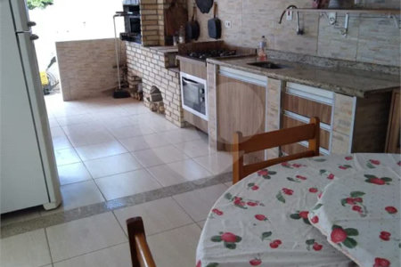 Casa com 3 dormitórios para locação, 222 m² - Vila Borghesi - São Roque/SP