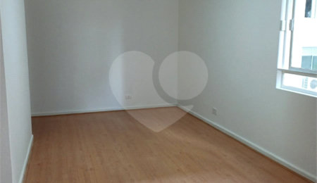 Apartamento à venda com 2 quartos em Cerqueira César, São Paulo, SP