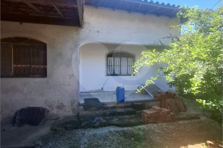 CASA LINEAR PRECISANDO DE REFORMA, 2 QUARTOS COM SUÍTE À VENDA, 121M² DE AREA CONSTRUIDA- CAMPO GRANDE