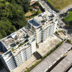 Apartamento à venda com 2 quartos, sendo 1 suíte,  no Centro, Bertioga, SP