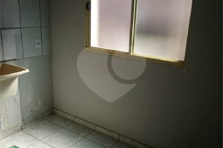 Apartamento no Condomínio Residencial Jardim das Torres.