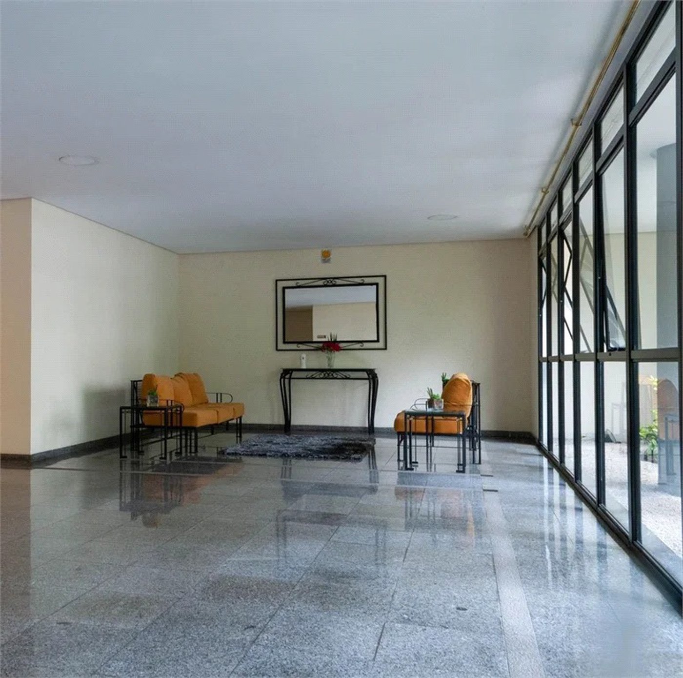 Apartamento à venda com 3 quartos, sendo 1 suíte,  em Morumbi, São Paulo, SP