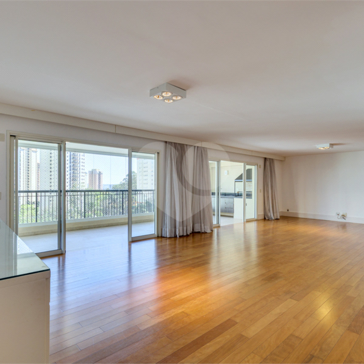 Apartamento para alugar com 4 suítes em Chácara Flora, São Paulo, SP