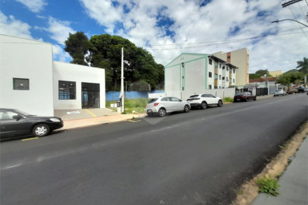 Imóvel Comercial na Rua Miguel Petroni – Localização Estratégica em Frente ao Campus da USP 1