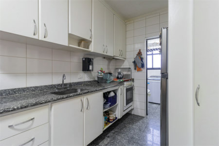 Apartamento à venda no Edifício Gerona – Vila Regente Feijó