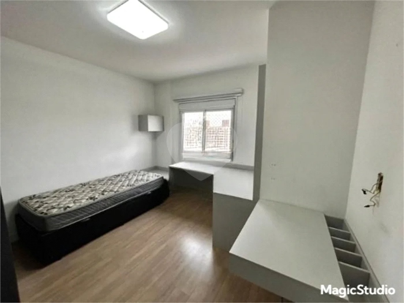 Apartamento com 138m², 3 dormitórios, sendo 3 suítes, 2 vagas de garagem, à venda na Vila Valparaiso em Santo André.