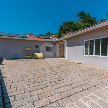 Casa à venda com 4 suítes no condomínio Vale da Santa Fé, Vinhedo - SP