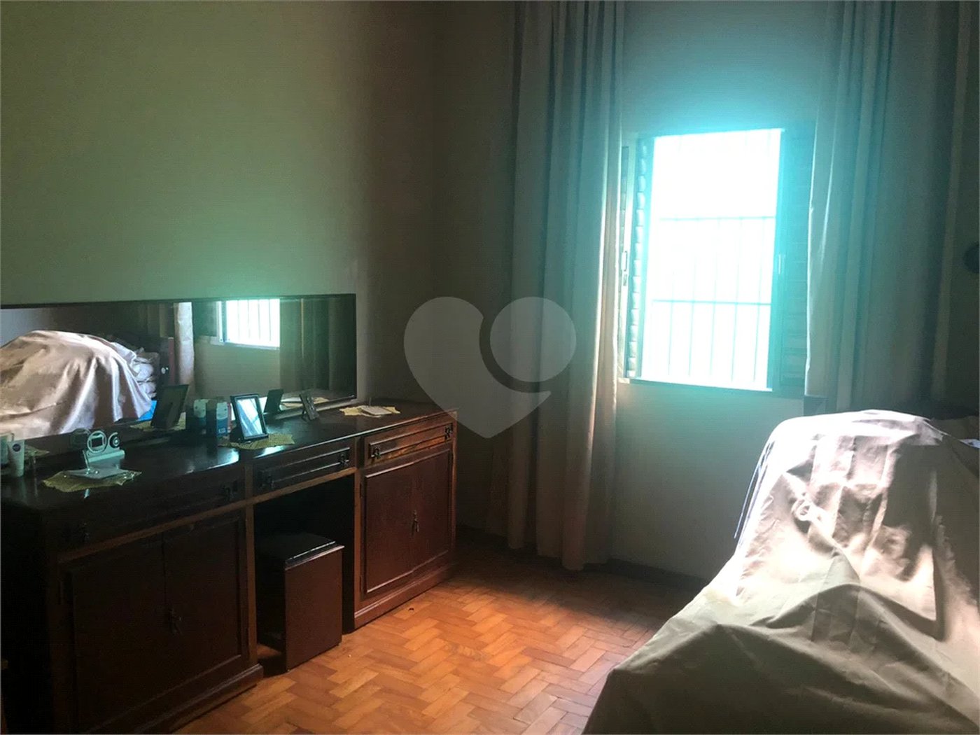 Ótima casa térrea a venda, 2 quartos e 2 vagas de garagem Jd Maristela
