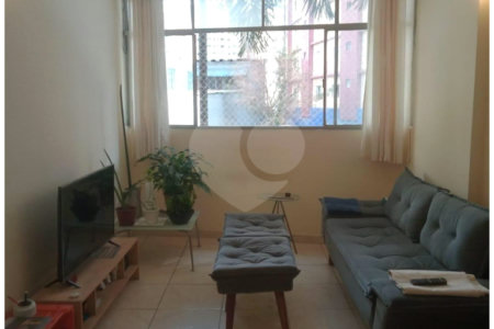 Apartamento mobiliado com 49 m² de área útil, 1 quarto, à venda na Bela Vista