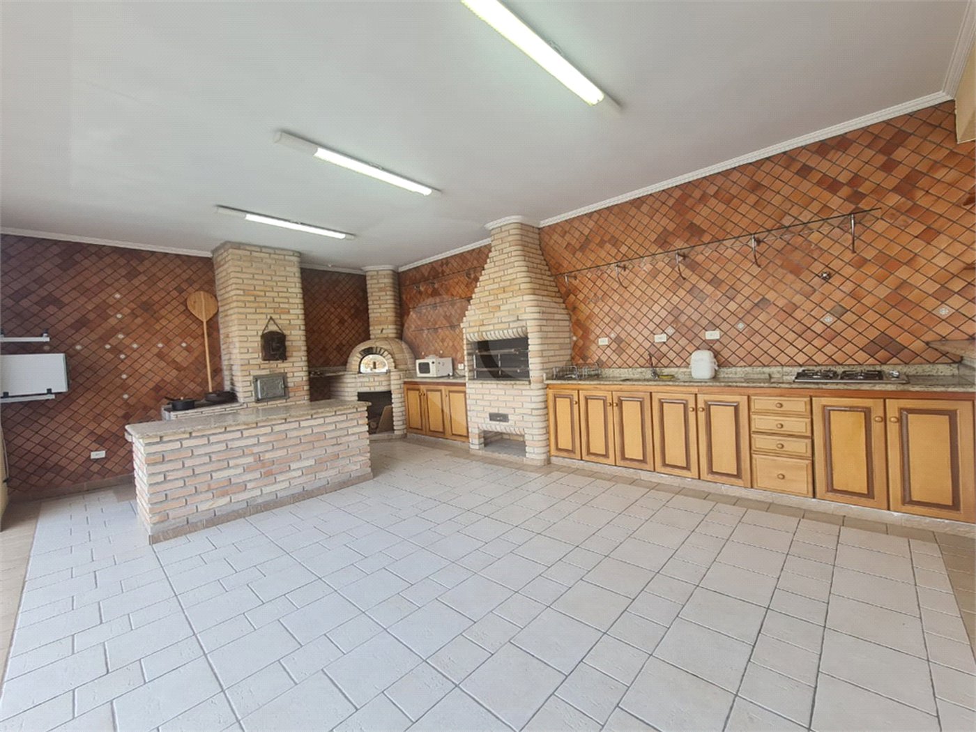 Casa à venda com 3 suítes em Interlagos, São Paulo, SP