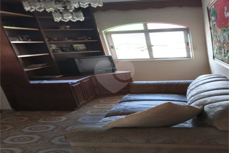 Bonita casa assobradada,no Bairro das Palmas do Tremembé, terreno com 14 X 50 e 350 área construída