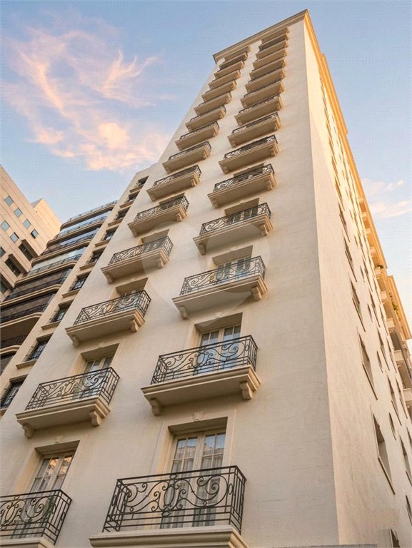 Cobertura Duplex no Jardim America com 578m² com 4 Suítes e elevador