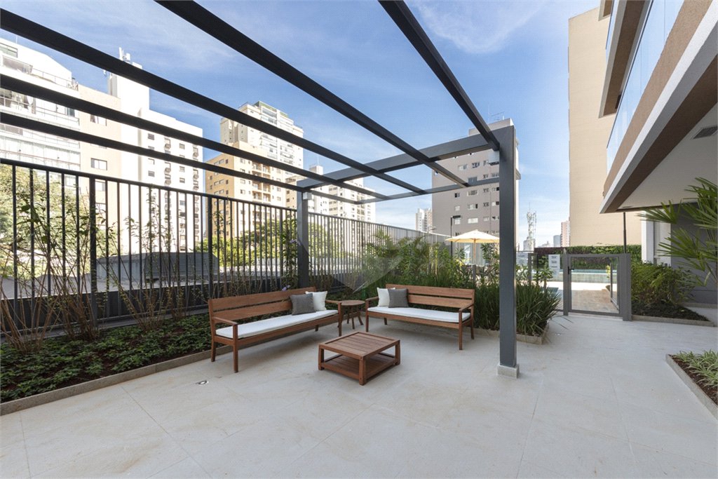 Apartamento à venda ou para alugar com 2 suítes em Vila Olímpia, São Paulo, SP