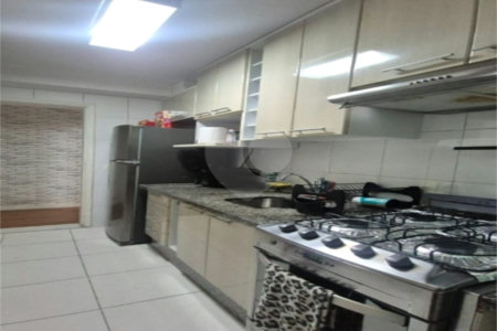 Apartamento com 69m² à venda na Moóca, 3 dormitórios, 1 suíte, 2 vagas, andar alto com vista livre, lazer completo