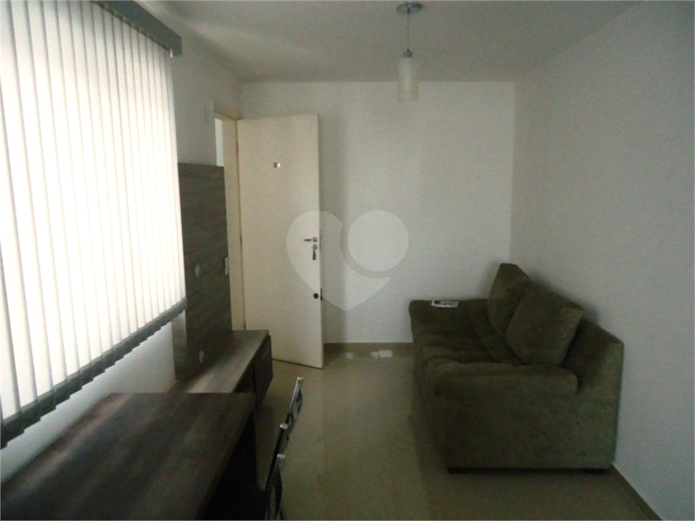 Apartamento no Condomínio Monte Nevada.