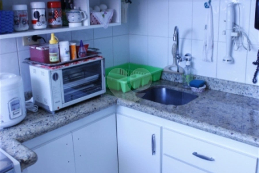 Apartamento 03 Dorm 02 Banheiros 01 Vaga na Saúde para Venda.